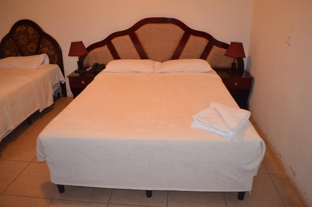 Hotel Brial Plaza 마나과 외부 사진